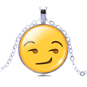 Verleidelijke ketting met een flirterige emoji als hanger. Voeg wat speelse en ondeugende charme toe aan je look met deze betoverende accessoire. Perfect voor het uitdrukken van speelse flirts met een vleugje stijl.