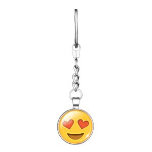 Een vertederende emoji sleutelhanger met een blik vol liefde en genegenheid. Voeg een vleugje romantiek toe aan je sleutelbos met deze schattige accessoire.