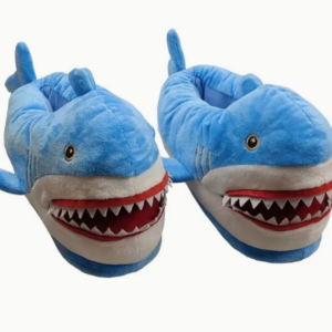 de haai sloffen zijn mooi blauw en zijn nooit koud. de haai sloffen zijn perfect voor kinderen.